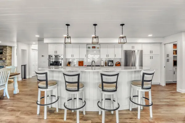 $1,495,000 | 11494 Ravenswood Beach Road, Detroit Lakes, MN 56501