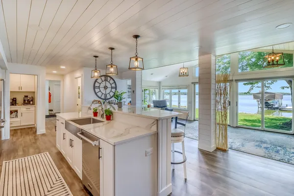 $1,495,000 | 11494 Ravenswood Beach Road, Detroit Lakes, MN 56501