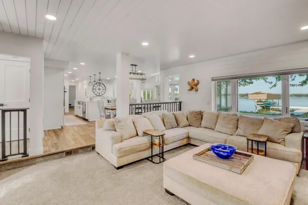 $1,495,000 | 11494 Ravenswood Beach Road, Detroit Lakes, MN 56501