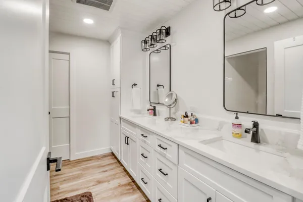 $1,495,000 | 11494 Ravenswood Beach Road, Detroit Lakes, MN 56501