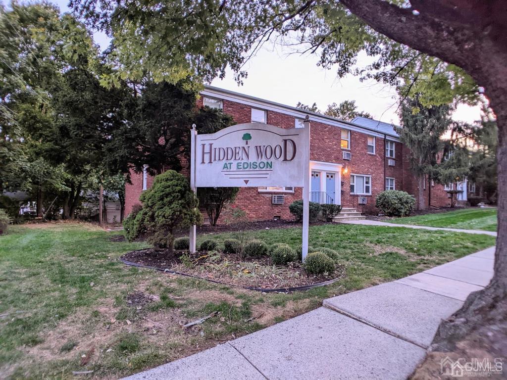 B Alva Court Edison, NJ 08817 - Photo 2 of 17 a sign on the side of the building