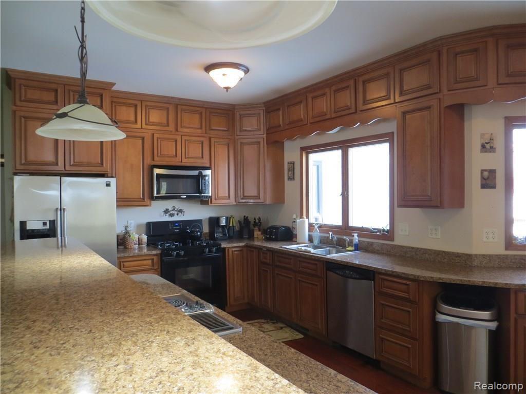 58720 Frost Road New Haven, MI 48048 - Photo 6 of 26 IMG_7979.JPG