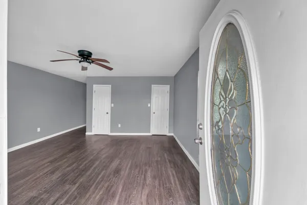 $1,180 | 7919 Brays Street, Unit B, Houston, TX 77012