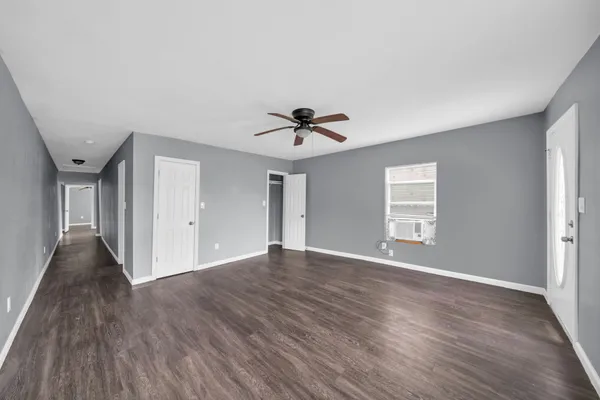 $1,180 | 7919 Brays Street, Unit B, Houston, TX 77012