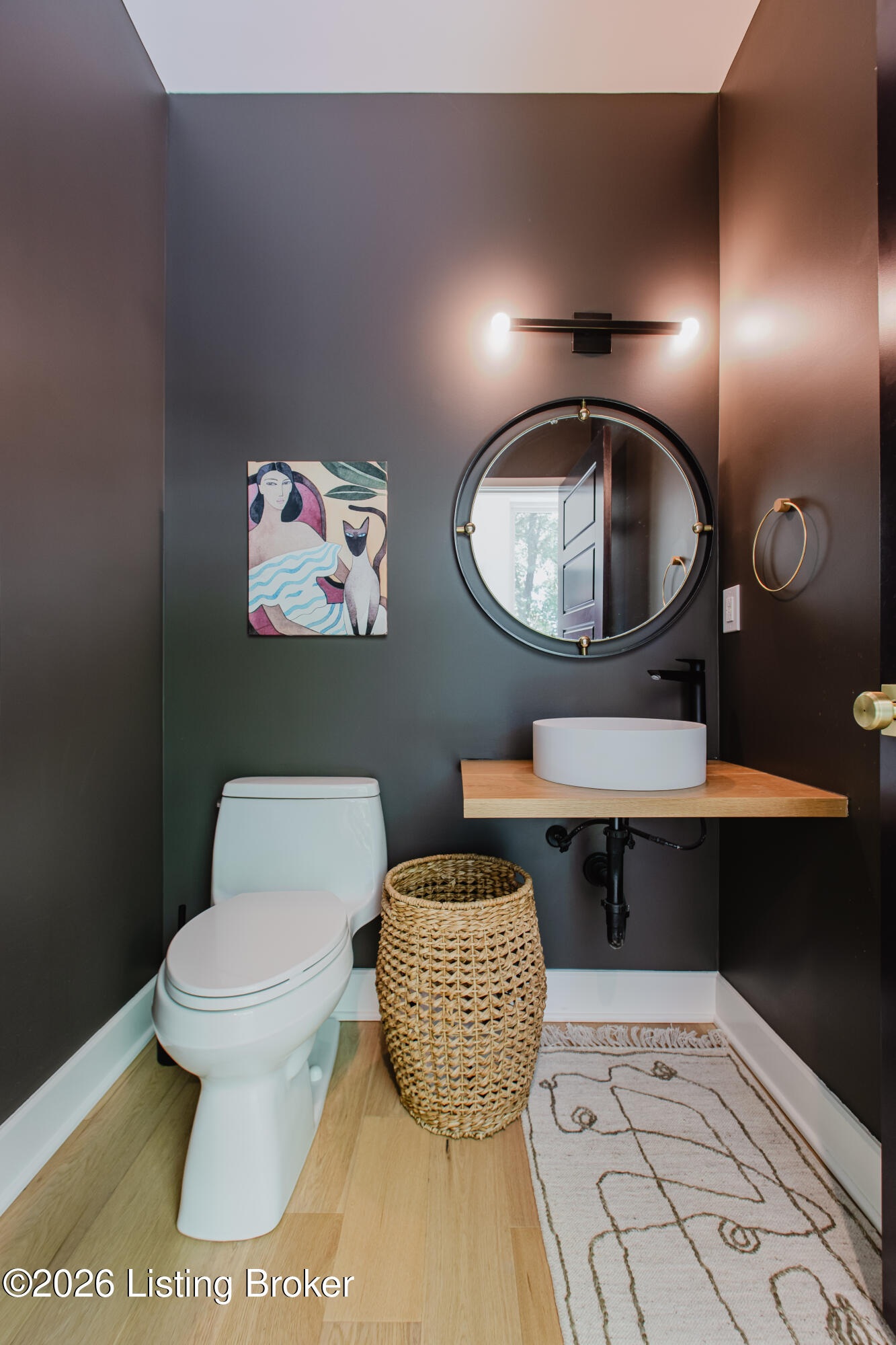 2803 Rivers Edge Road Louisville, KY 40222 - Photo 27 of 52 Powder Room