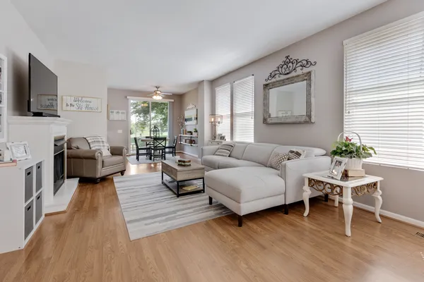 $2,400 | 13149 Shirley Lane, Huntley, IL 60142