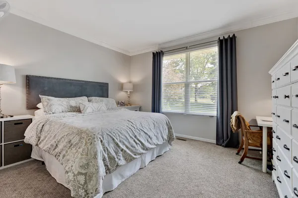 $2,400 | 13149 Shirley Lane, Huntley, IL 60142