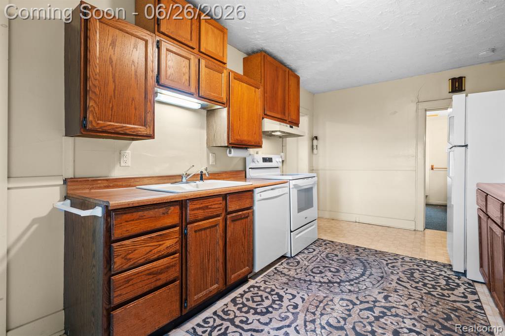 514 Lake Street Howell, MI 48843 - Photo 10 of 33