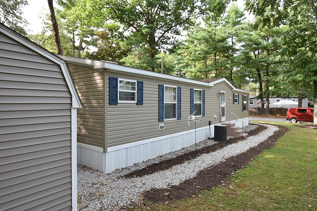 15 Rexmere Road Burrillville, RI 02839 - Photo 5 of 14