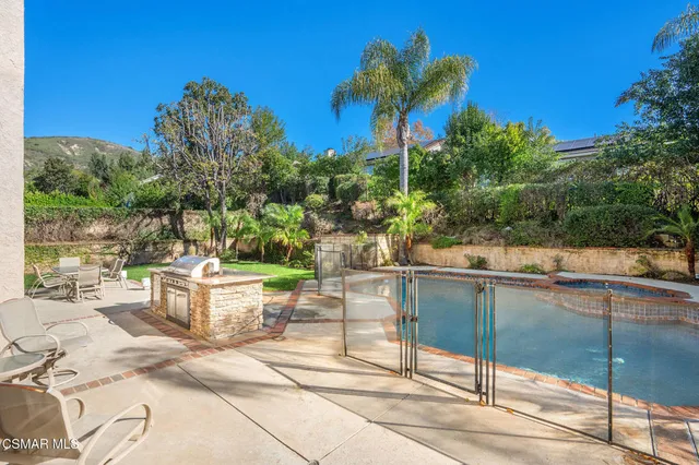 $1,749,000 | 5750 Hempstead Drive, Agoura Hills, CA 91301