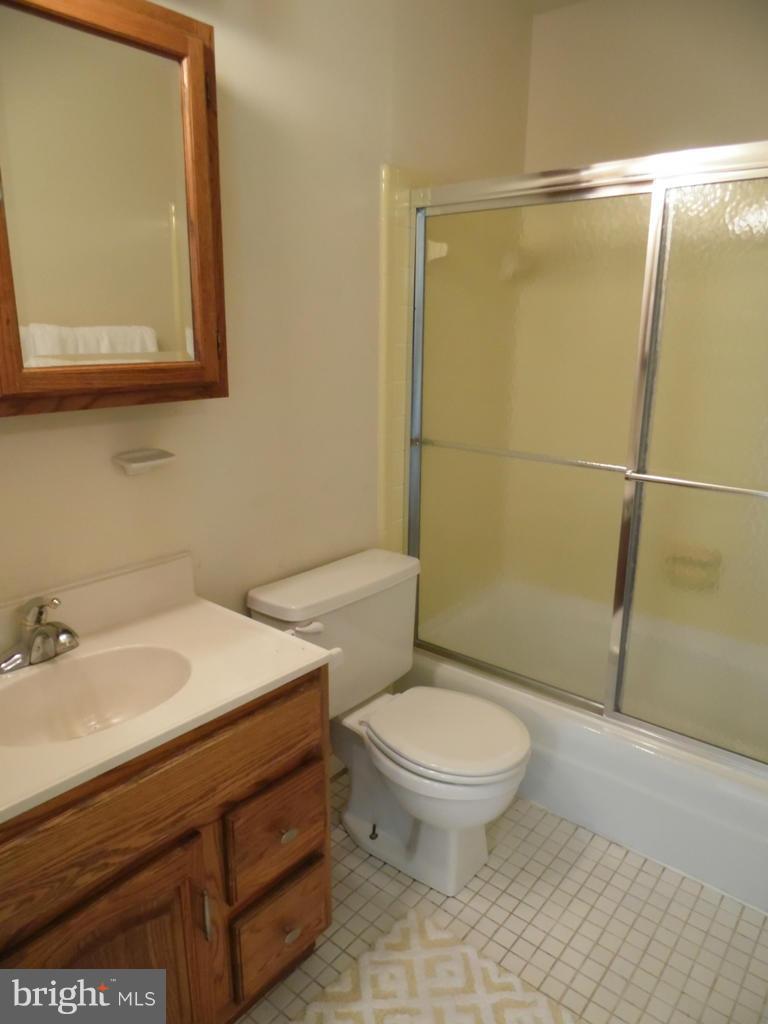 7765 Euclid Way Springfield, VA 22153 - Photo 14 of 30 Bath (Master)
