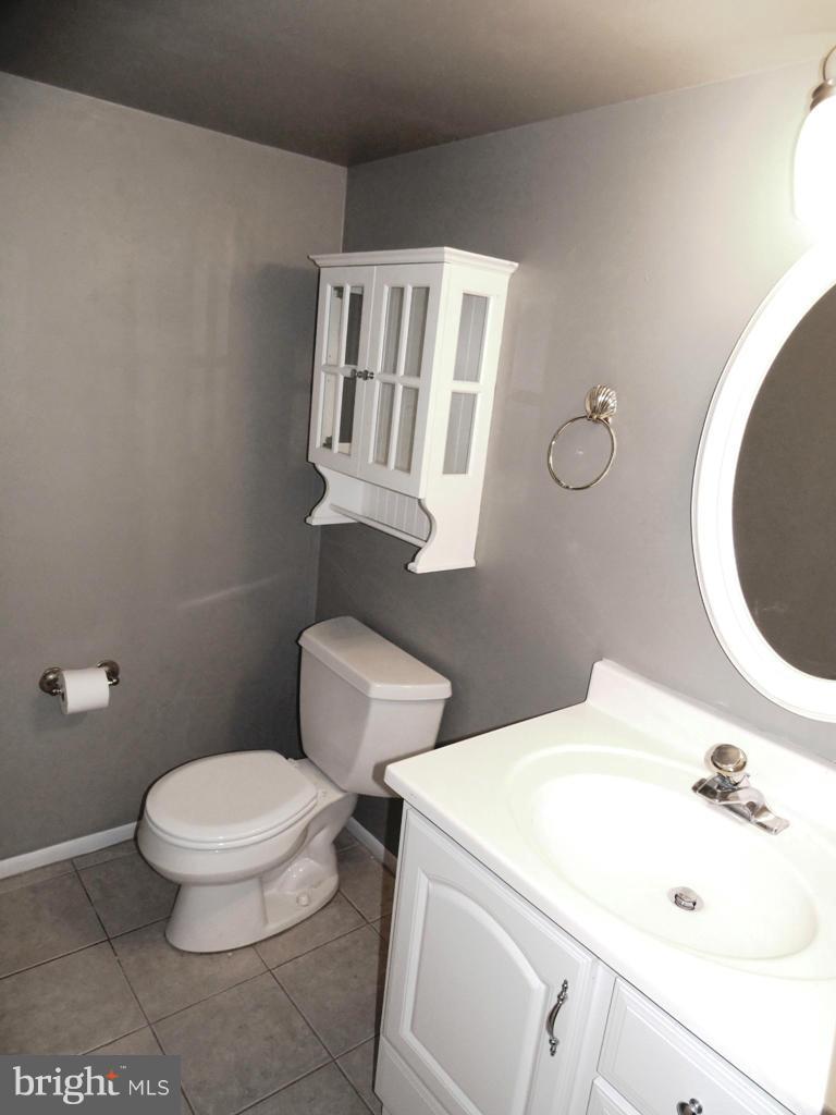 7765 Euclid Way Springfield, VA 22153 - Photo 20 of 30 Lower level bath