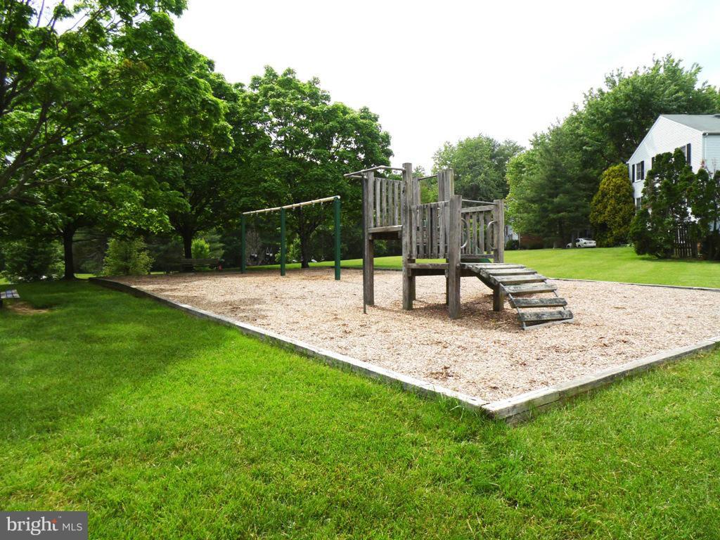 7765 Euclid Way Springfield, VA 22153 - Photo 28 of 30 Community Playground