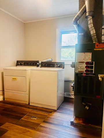 a view of a black and white wall