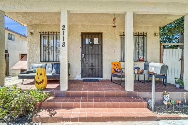 $805,000 | 2118 South Hickory Street, Santa Ana, CA 92707
