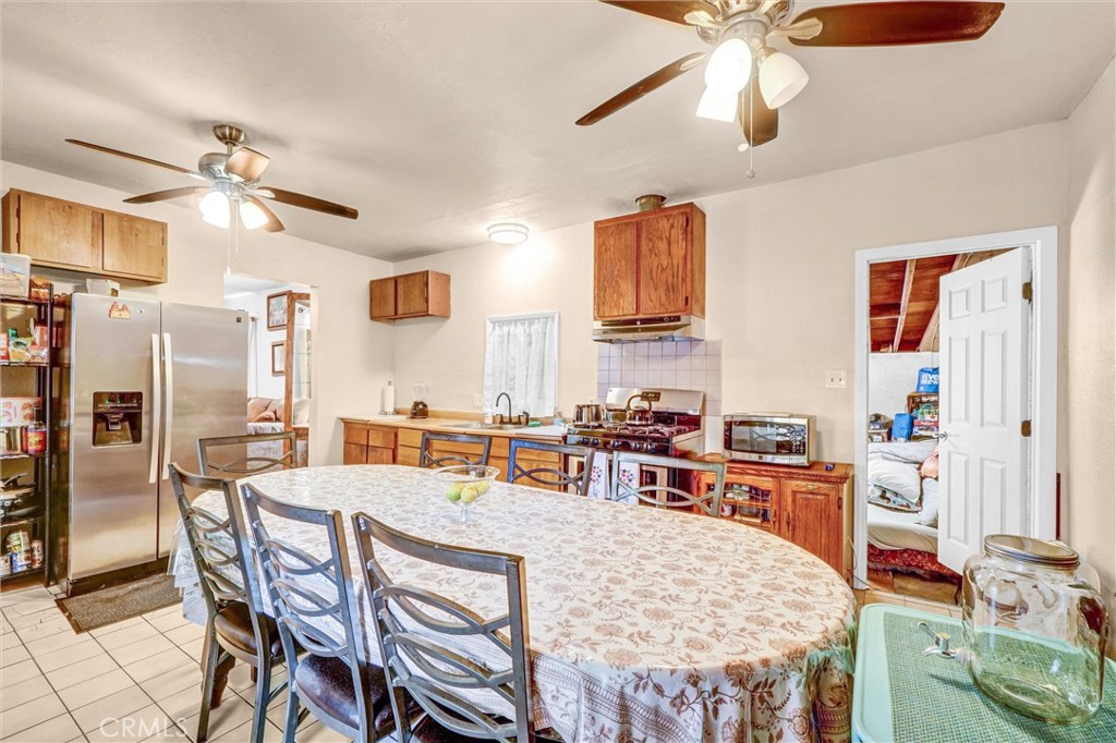 2118 South Hickory Street Santa Ana, CA 92707 - Photo 10 of 19