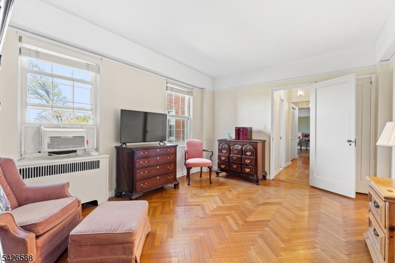 10 Crestmont Road, Unit 3L Montclair, NJ 07042 - Photo 24 of 41 Gallery Image 24