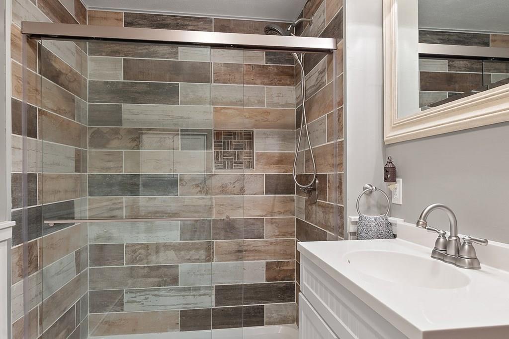 51 Adams Road Townsend, MA 01469 - Photo 29 of 42