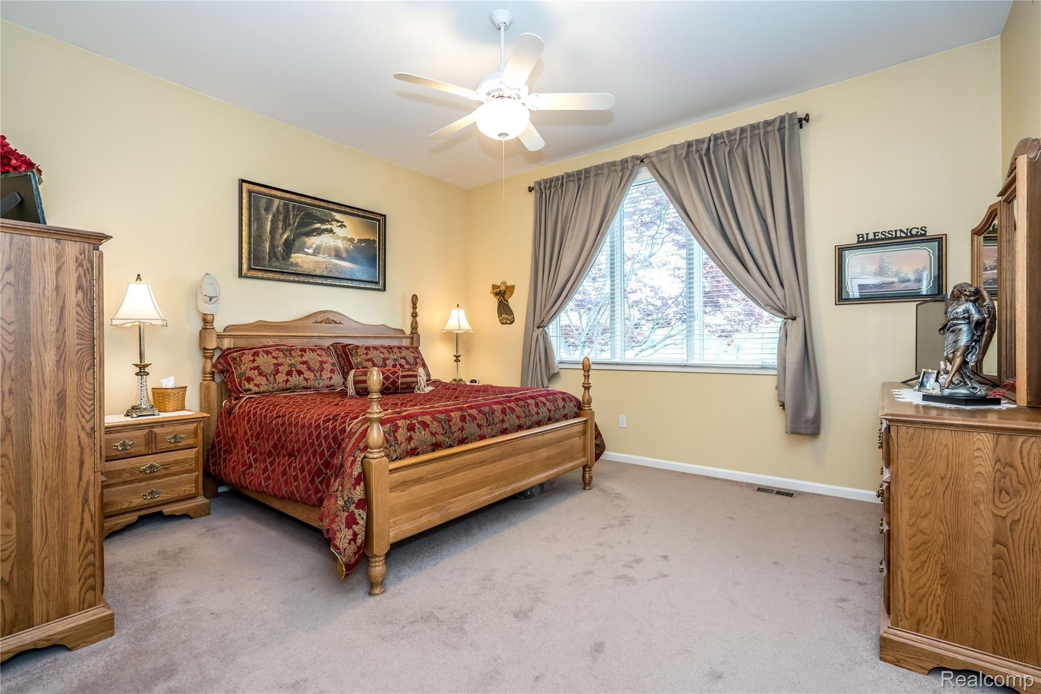 232 Inverness Highland, MI 48357 - Photo 57 of 85 DSC02511.jpg