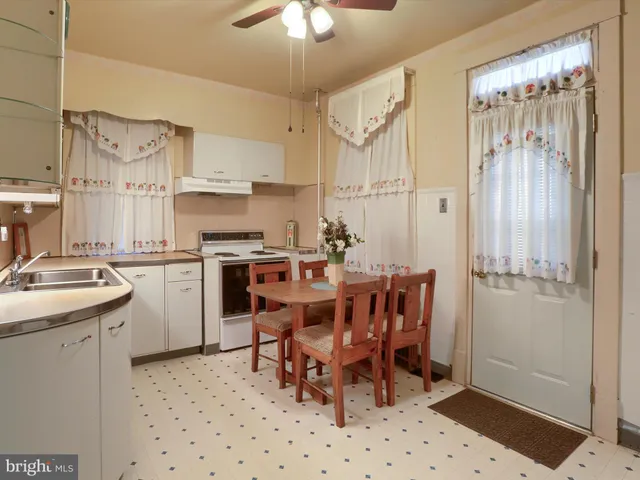 $164,900 | 1332 State Street, Harrisburg, PA 17103