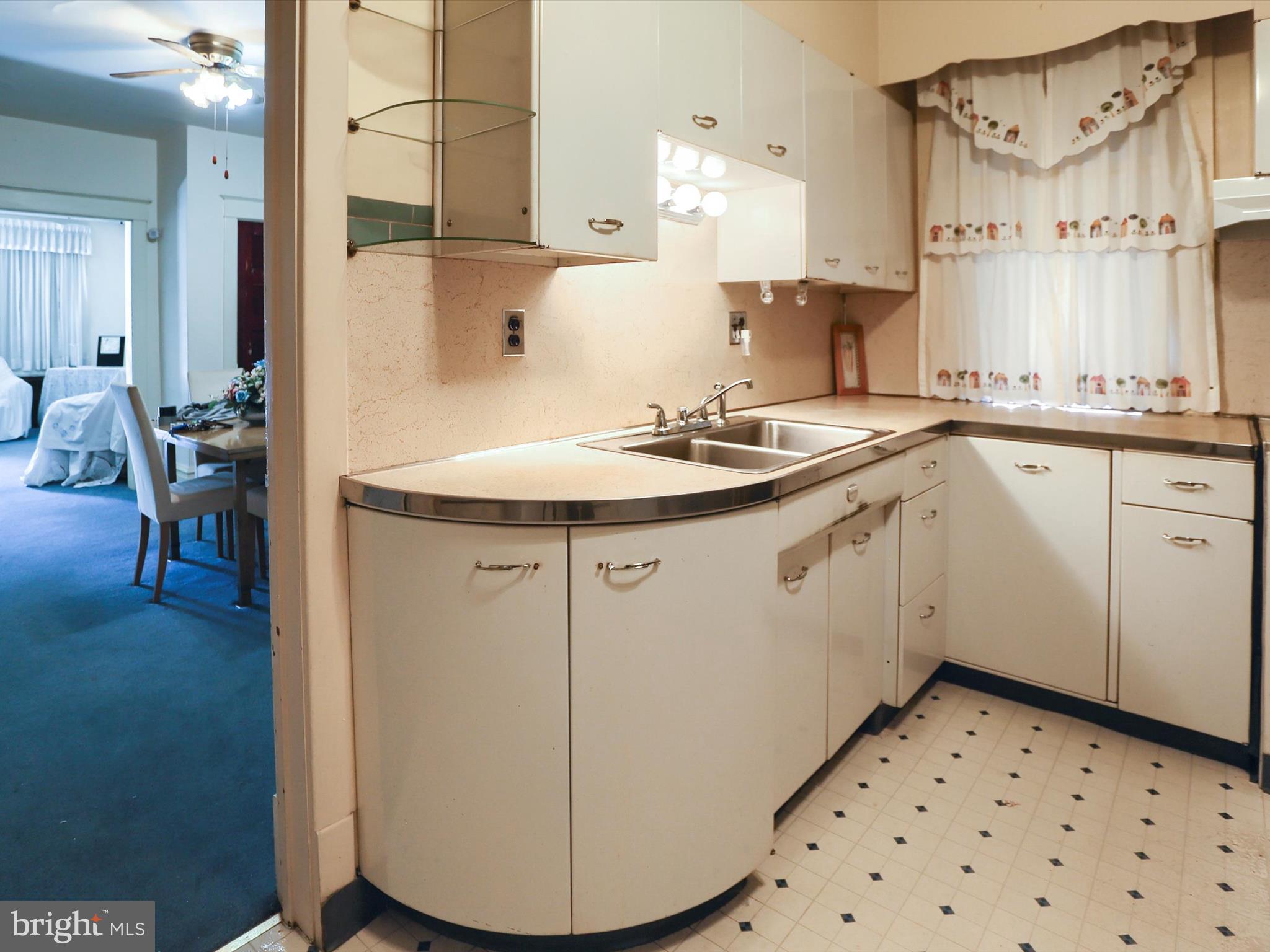 1332 State Street Harrisburg, PA 17103 - Photo 12 of 54 Nostalgic cabinetry