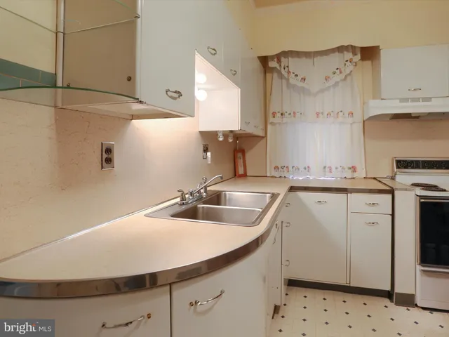 $164,900 | 1332 State Street, Harrisburg, PA 17103