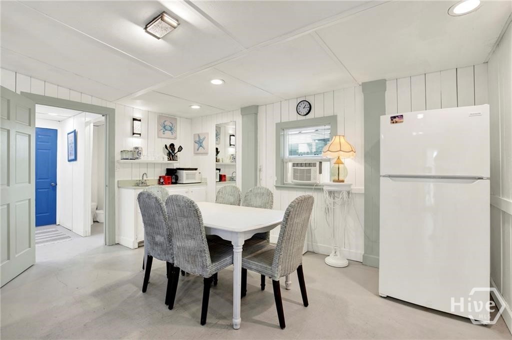 1404 Jones Avenue Tybee Island, GA 31328 - Photo 31 of 43