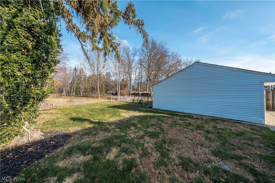 1618 Keystone Road Cleveland, OH 44134 - Photo 31 of 35