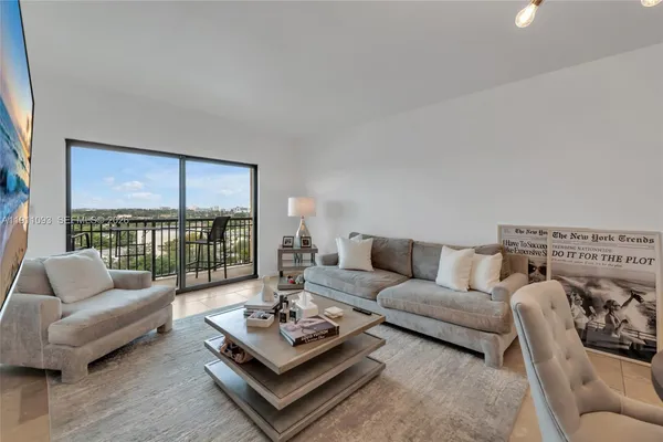 $319,000 | 4242 Northwest 2nd Street, Unit 807, Miami, FL 33126