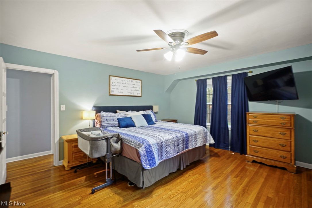 3611 Harvey Road Cleveland, OH 44118 - Photo 21 of 33 Primary Bedroom