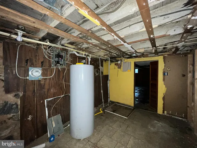 a car parked in front of a house