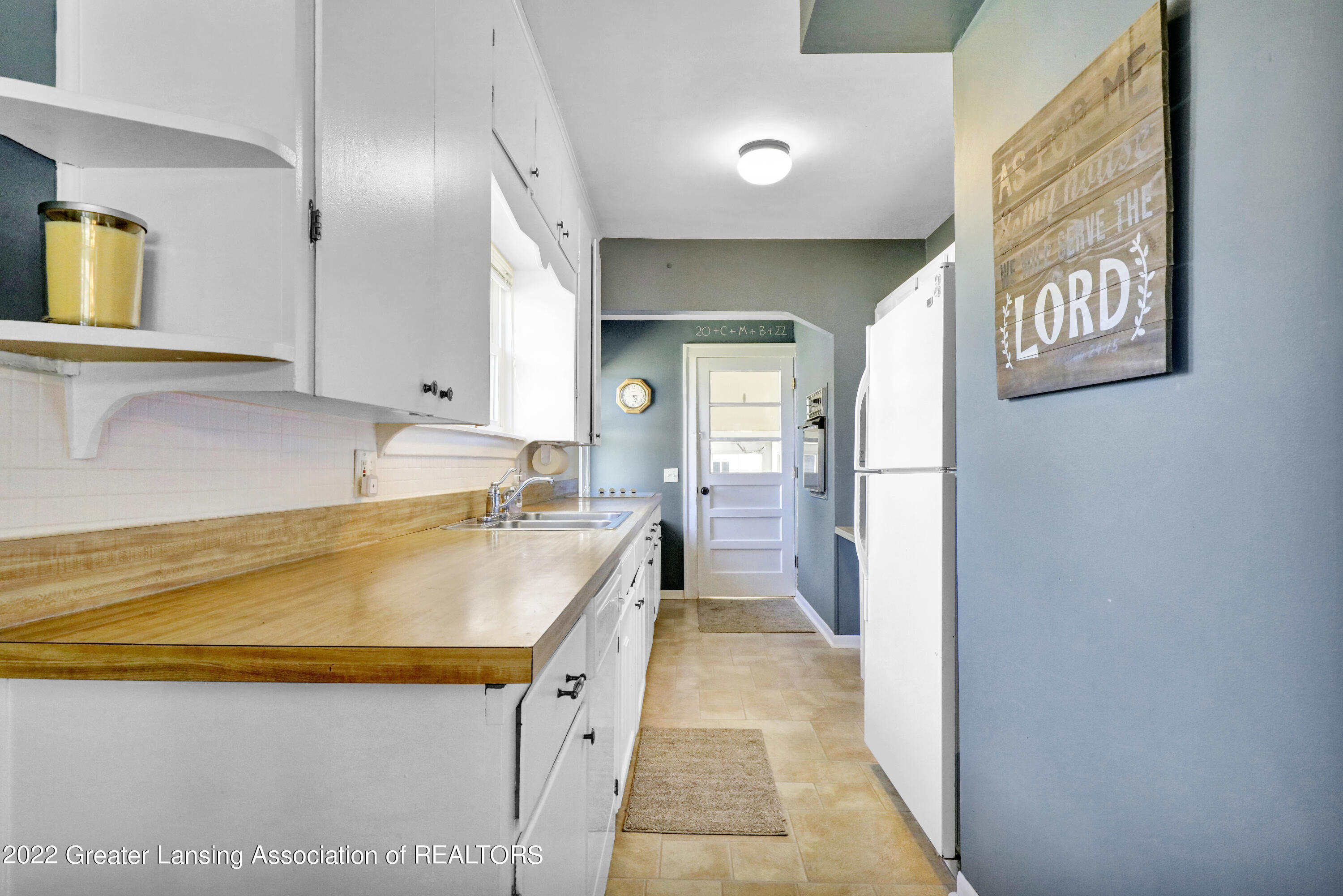 4611 Addison Road Lansing, MI 48917 - Photo 12 of 54 _I3A1348