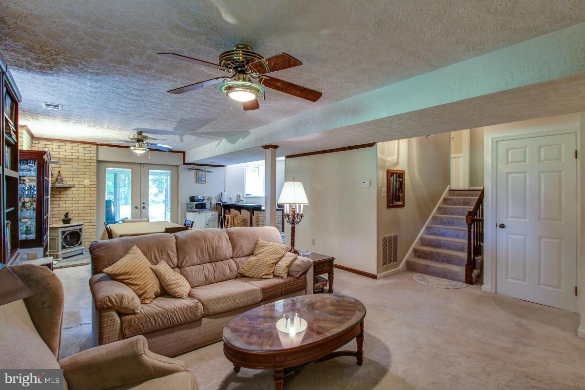 12851 Popes Head Road Clifton, VA 20124 - Photo 14 of 30 Interior (General)
