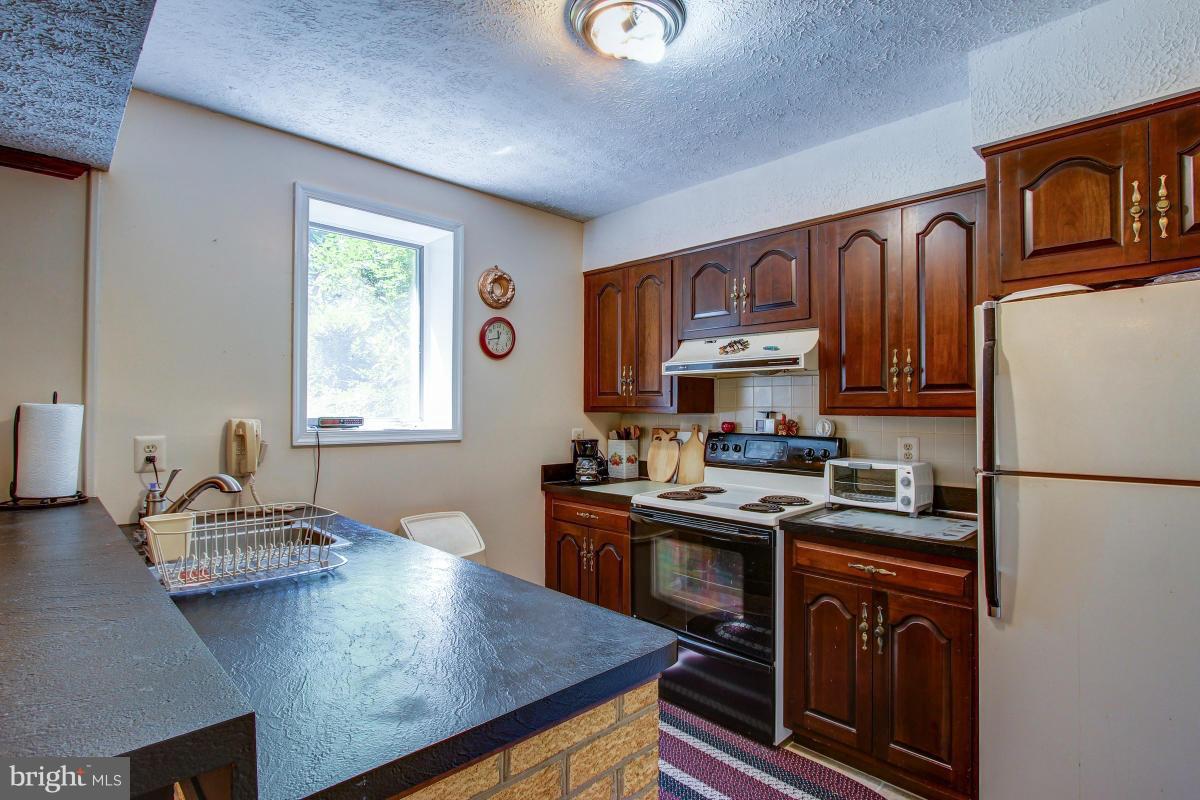 12851 Popes Head Road Clifton, VA 20124 - Photo 16 of 30 Interior (General)
