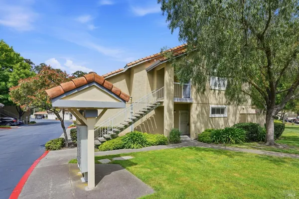 $360,000 | 801 Forest Run, Hercules, CA 94547