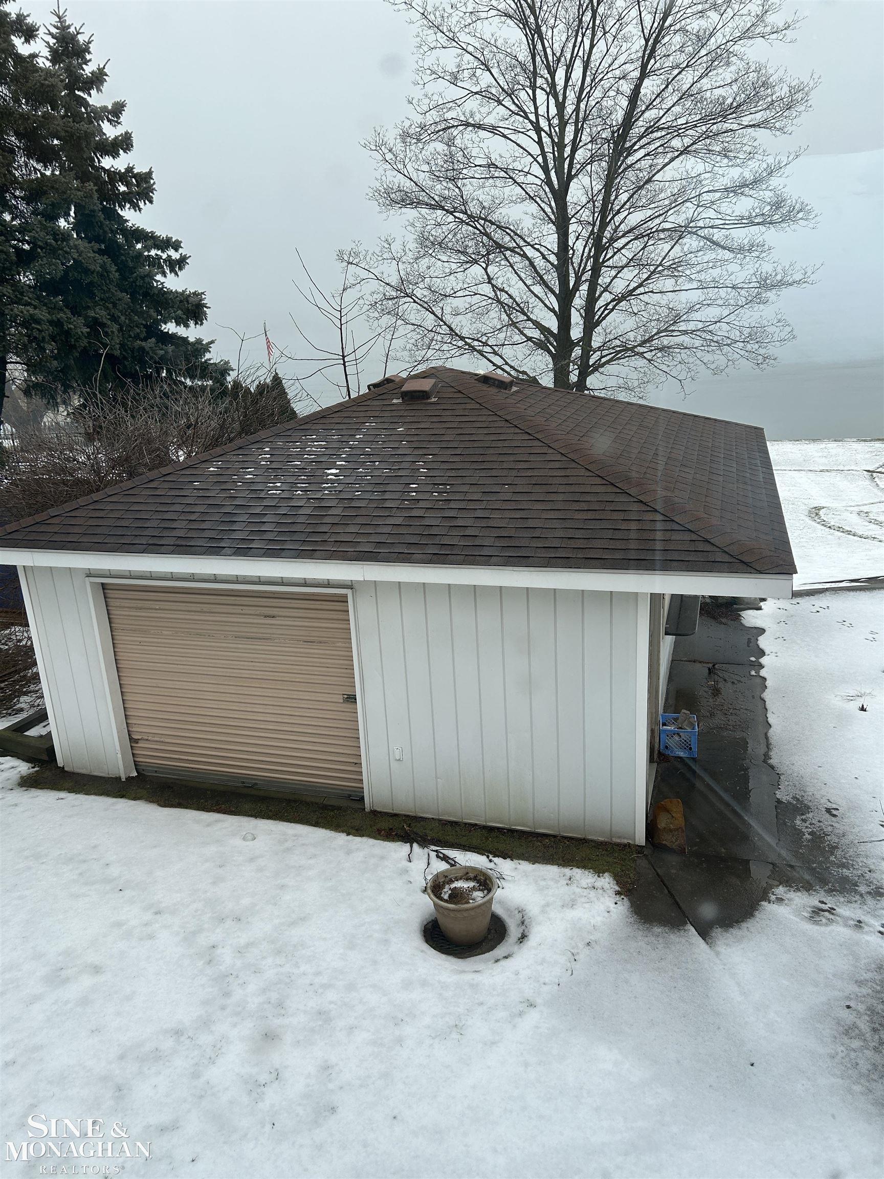 900 North Riverside Avenue St. Clair, MI 48079 - Photo 41 of 45 50132201-bdd2edf6-4c49-4d6c-9cc1-a304922b9439.JPG
