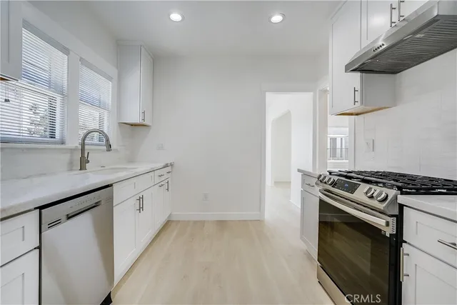 $3,500 | 122 Belmont Avenue, Long Beach, CA 90803