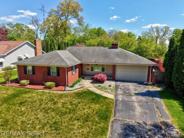 $255,000 | 3441 Hawthorne Drive, Flint, MI 48503