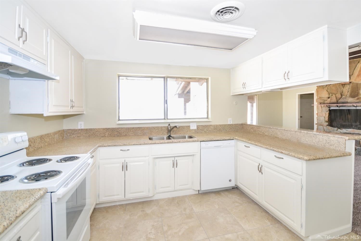 23323 Willow Canyon Road Tehachapi, CA 93561 - Photo 9 of 47 Gallery Image 9