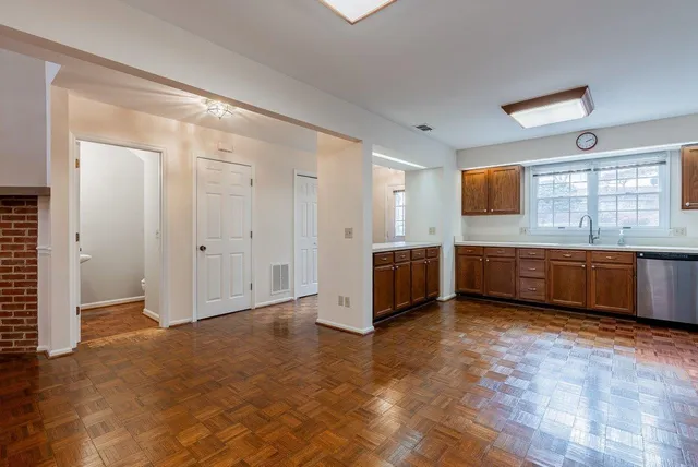 $299,900 | 188 Emerald Drive, Harrisonburg, VA 22801