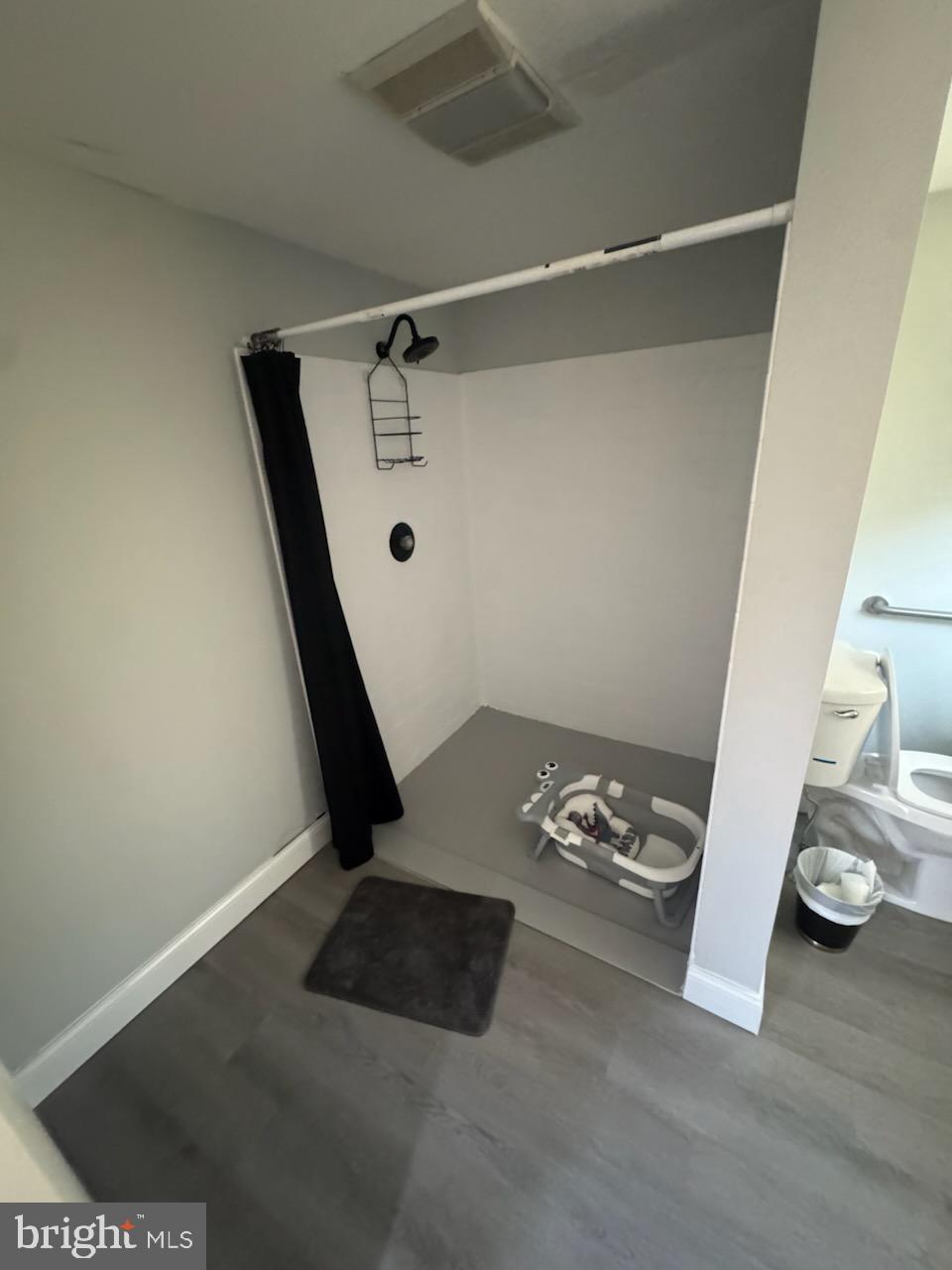 1223 Township Line Road Phoenixville, PA 19460 - Photo 9 of 26 Roll-in Shower