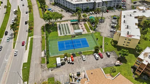 a view of an outdoor space