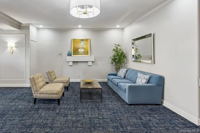 $579,000 | 20 Old Mamaroneck Road, Unit 5Q, White Plains, NY 10605