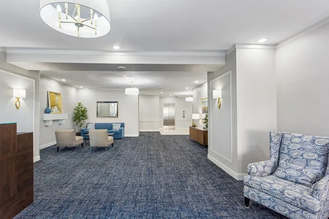 $579,000 | 20 Old Mamaroneck Road, Unit 5Q, White Plains, NY 10605