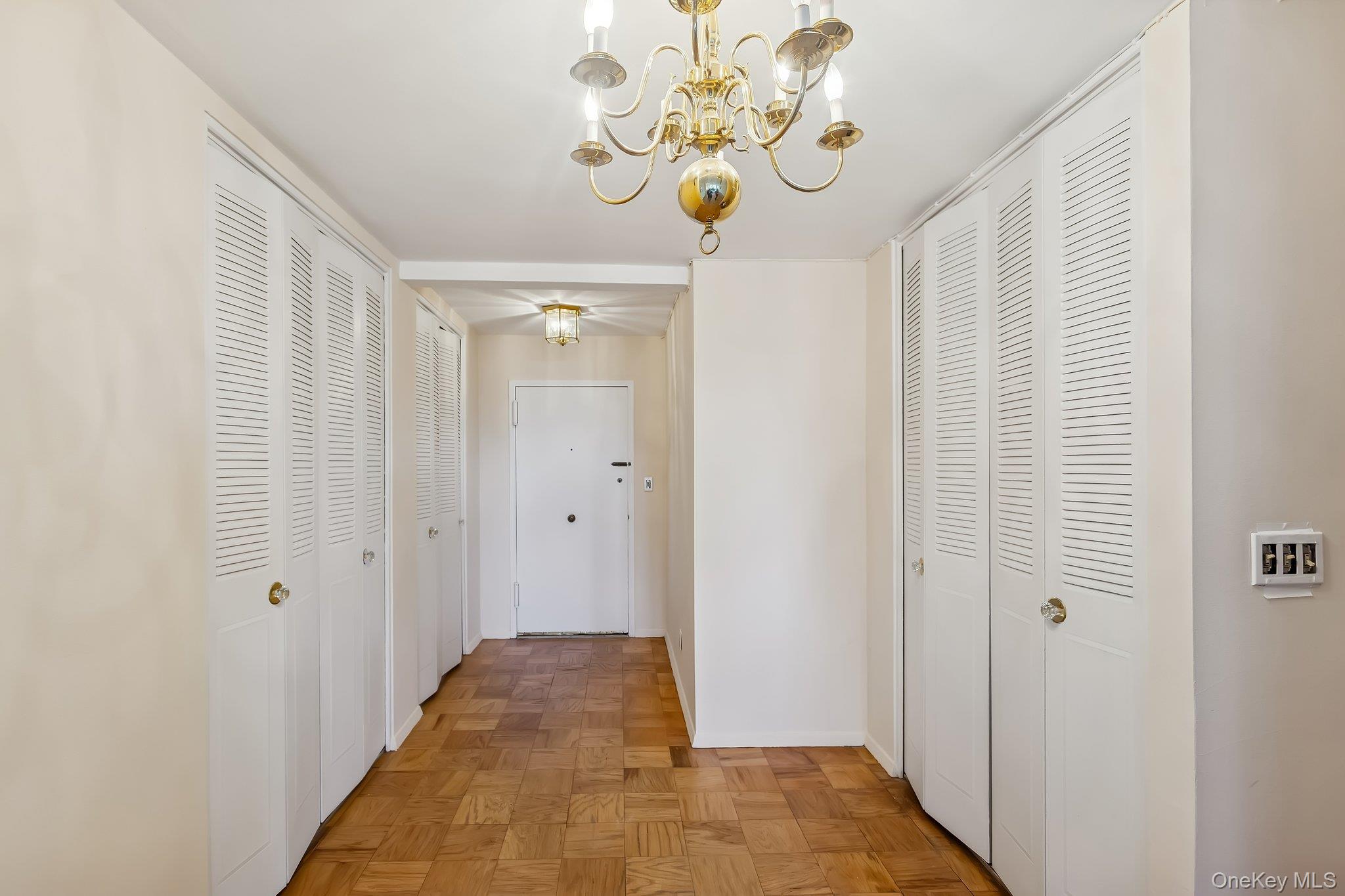 20 Old Mamaroneck Road, Unit 5Q White Plains, NY 10605 - Photo 2 of 18 a view of entryway