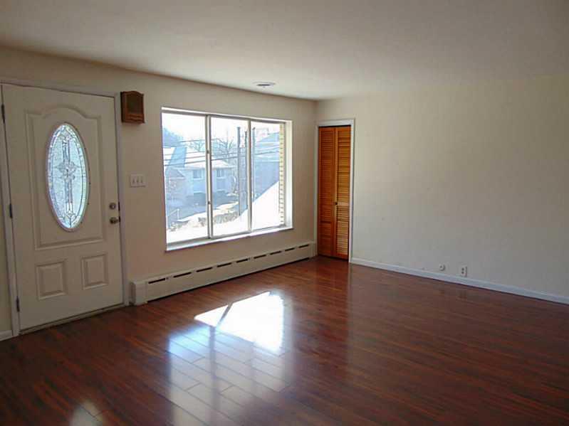 963 Braddock Road Forest Hills, PA 15221 - Photo 3 of 25 Living Room.