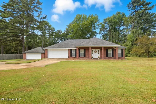$325,000 | 301 Belvedere Drive, Pearl, MS 39208