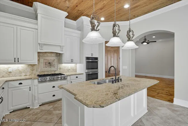 $575,000 | 422 Summerville Drive, Madison, MS 39110