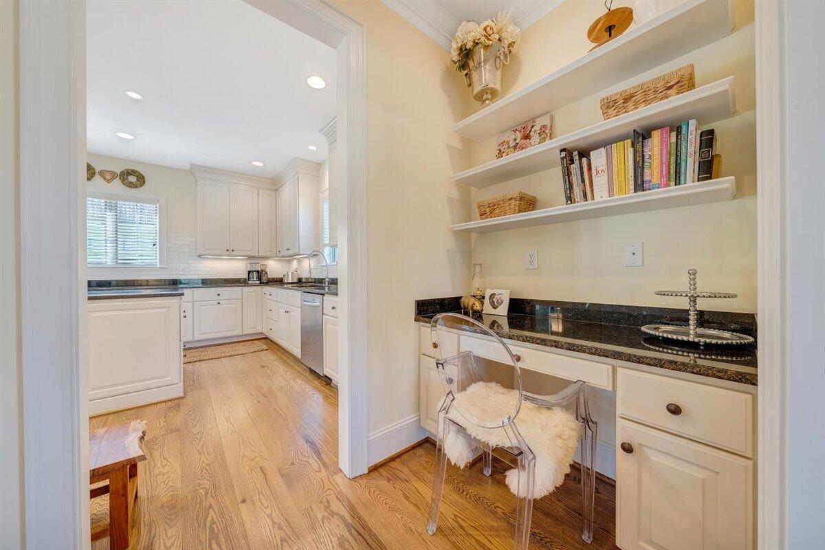 8370 Newport Road Catawba, VA 24070 - Photo 23 of 97 Butler's Pantry