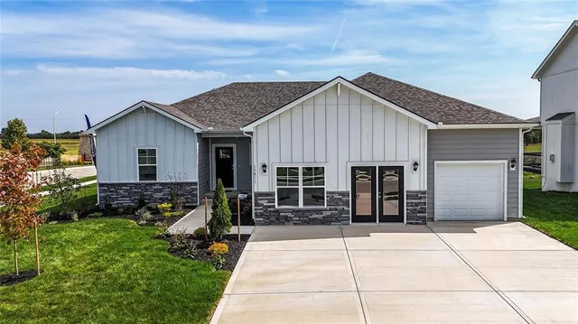 $517,990 | 17802 Houston Street, Gardner, KS 66030
